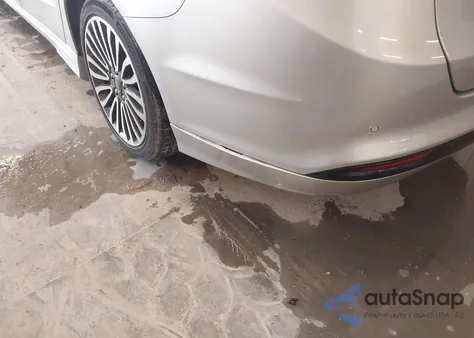 2018 Ford Fusion Hybrid Titanium из США, поврежденный, VIN 3FA6P0RU0JR150919